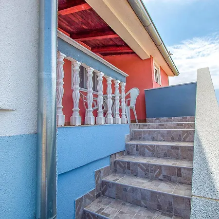 Two-bedroom In Apartamento